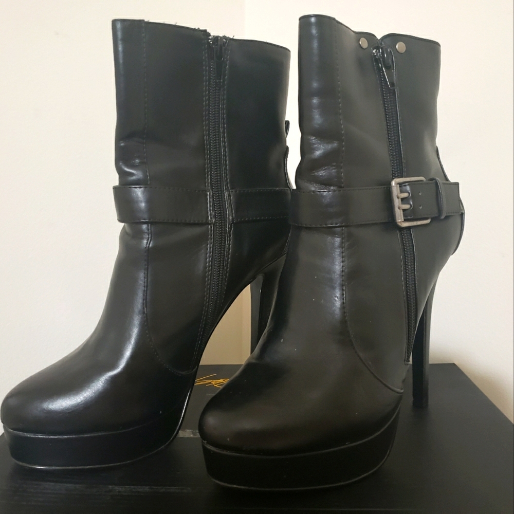 Charles David Black Boots Size 8